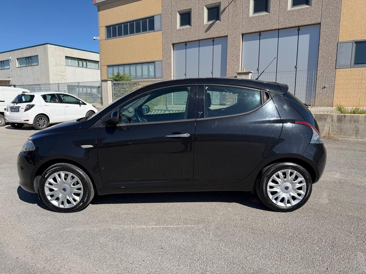 Lancia Ypsilon 99000 KM GARANZIA 12 MESI