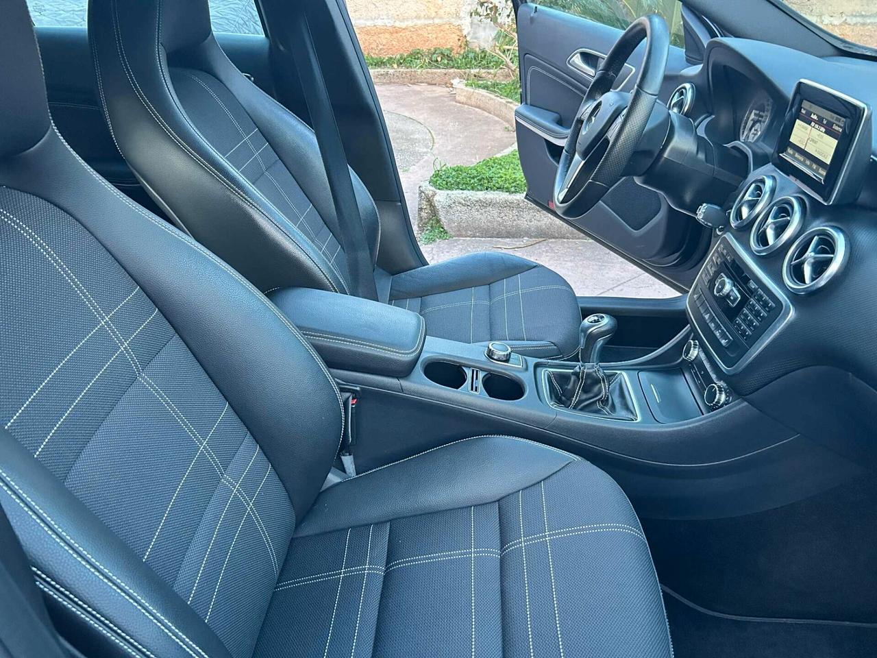 MERCEDES-BENZ A200 CDI 136CV 2015 SPORT