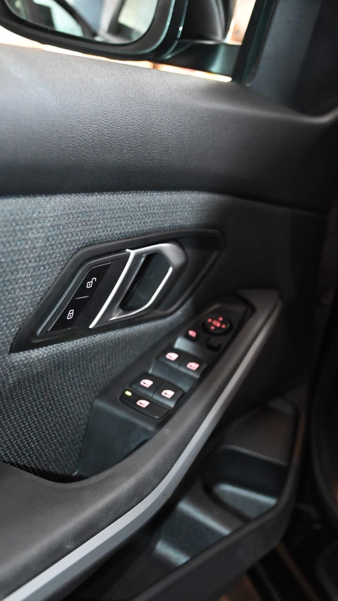 BMW 320 320d 48V xDrive