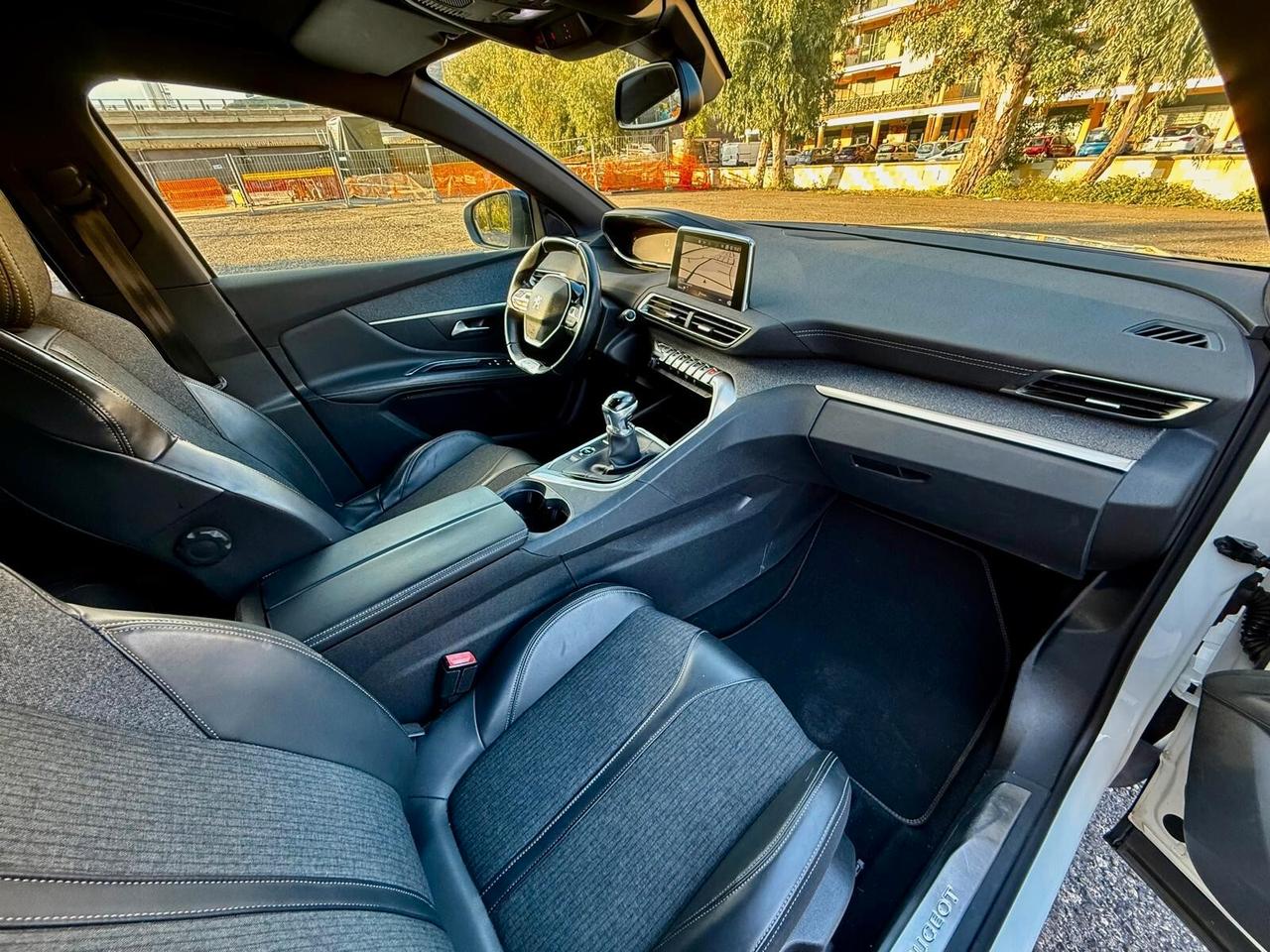 PEUGEOT 3008 BLUEHDi 120 S&S GT LINE