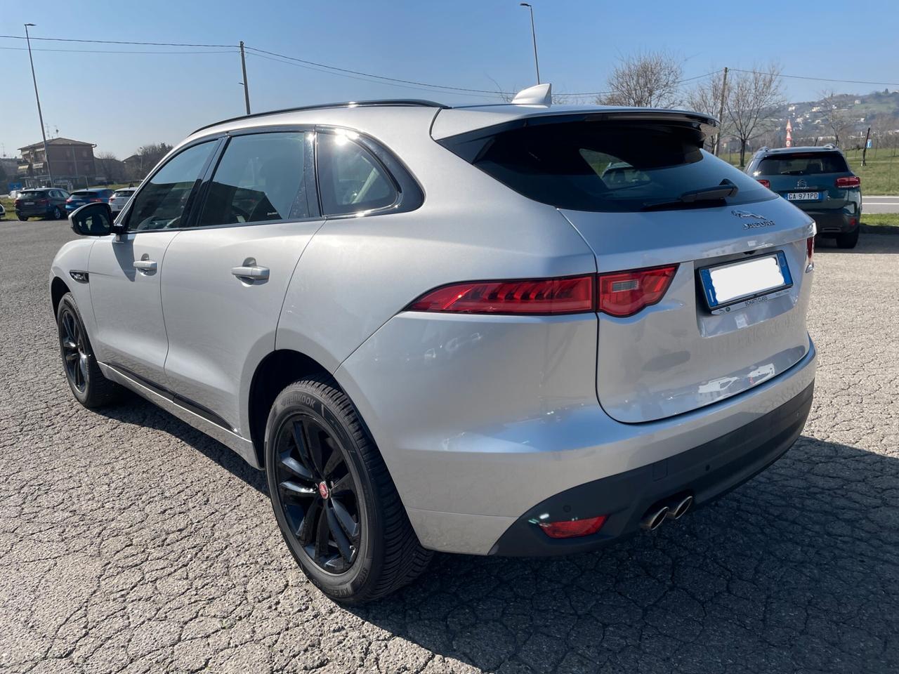 Jaguar F-Pace 2.0 D 180 CV AWD aut. R-Sport TETTO APRIBILE