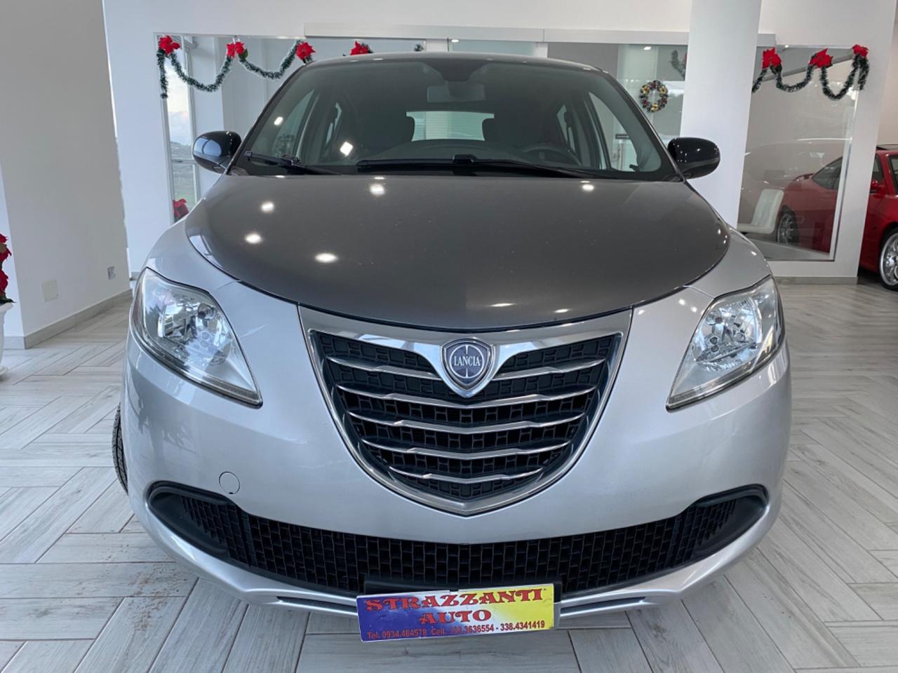 Lancia Ypsilon 1.3 MJT95CV 5P Silver BI-COLORE2013