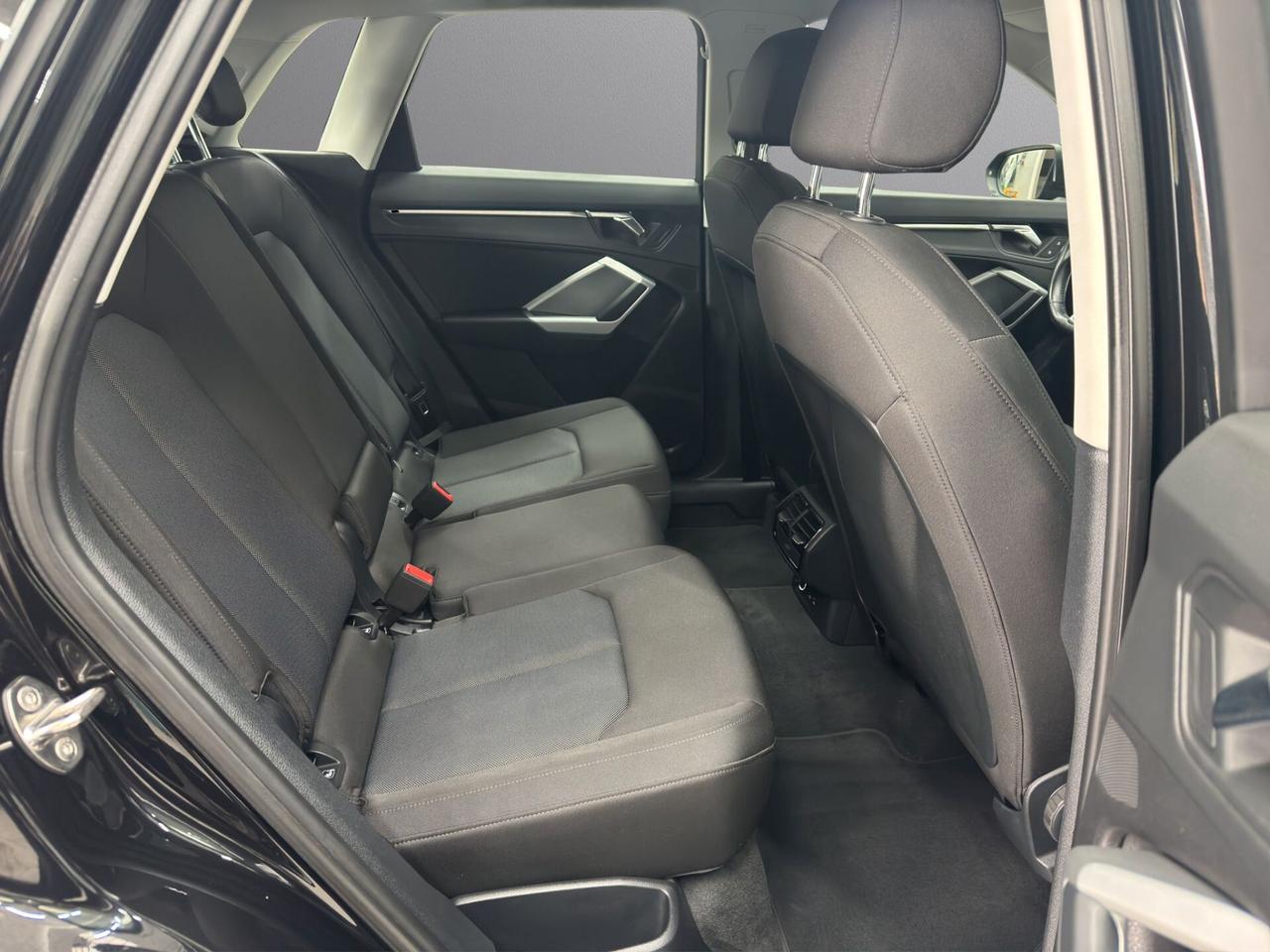 Audi Q3 35 TDI S tronic Business Advanced