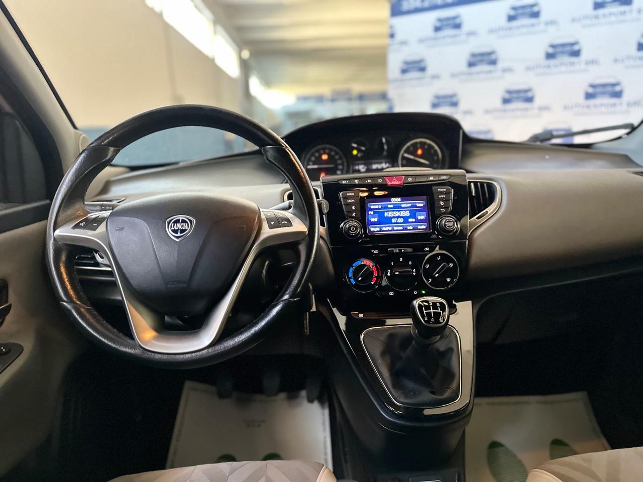 Lancia Ypsilon 1.2 69 CV/2017/ok neopatentati