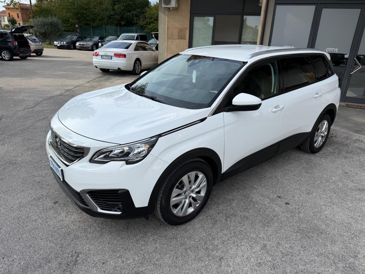 Peugeot 5008 -1.6 Diesel 120 cv-Gancio Traino