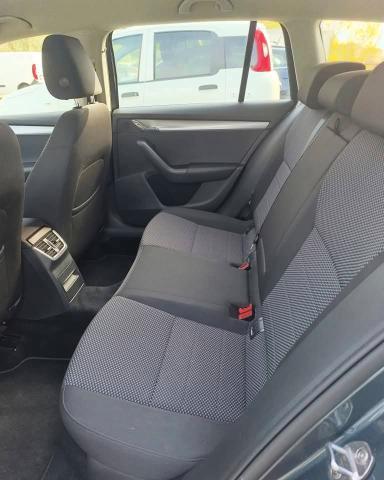 Skoda Octavia Wagon 1.6 tdi Executive 110cv my16