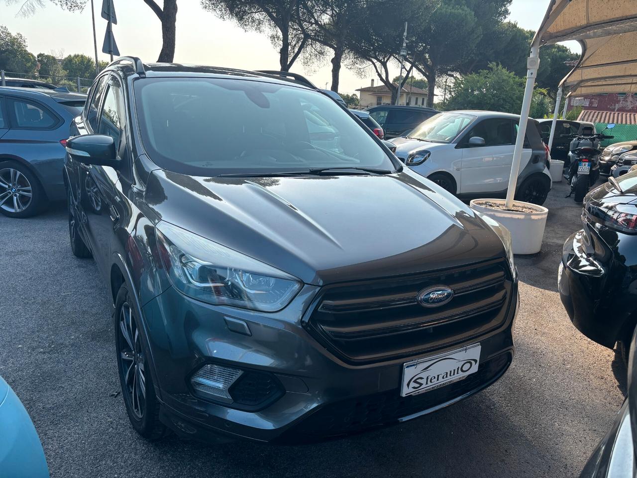 Ford Kuga 1.5 TDCI 120 CV S&S 2WD ST-Line