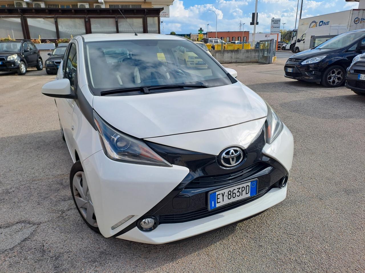 Toyota Aygo 1.0 VVT-i 69 CV 3 porte x-play