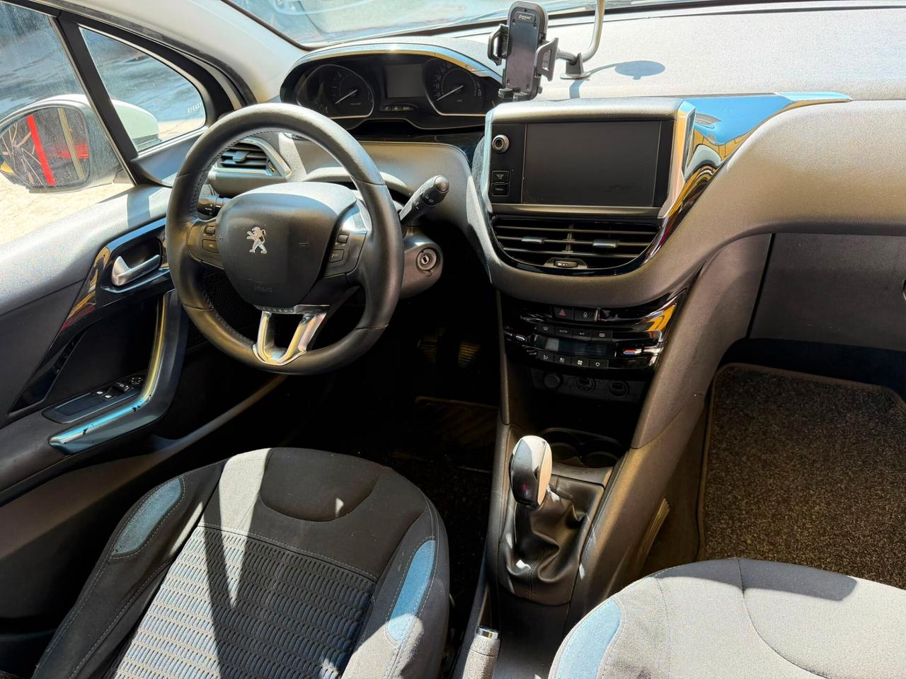 Peugeot 208 1.4cc diesel 12 mesi garanzia-2012