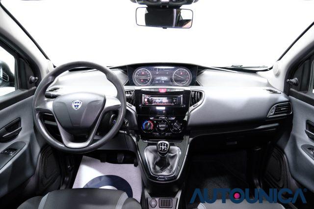 LANCIA Ypsilon 1.2 69 CV 5 PORTE SILVER NEOPATENTATI