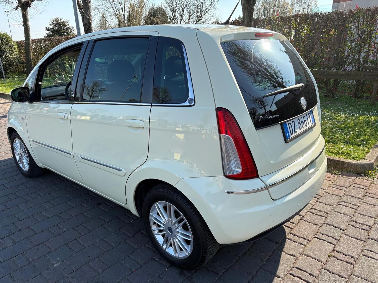 Lancia MUSA 1.4 benz/ GPL 2010 NEOPATENTATI