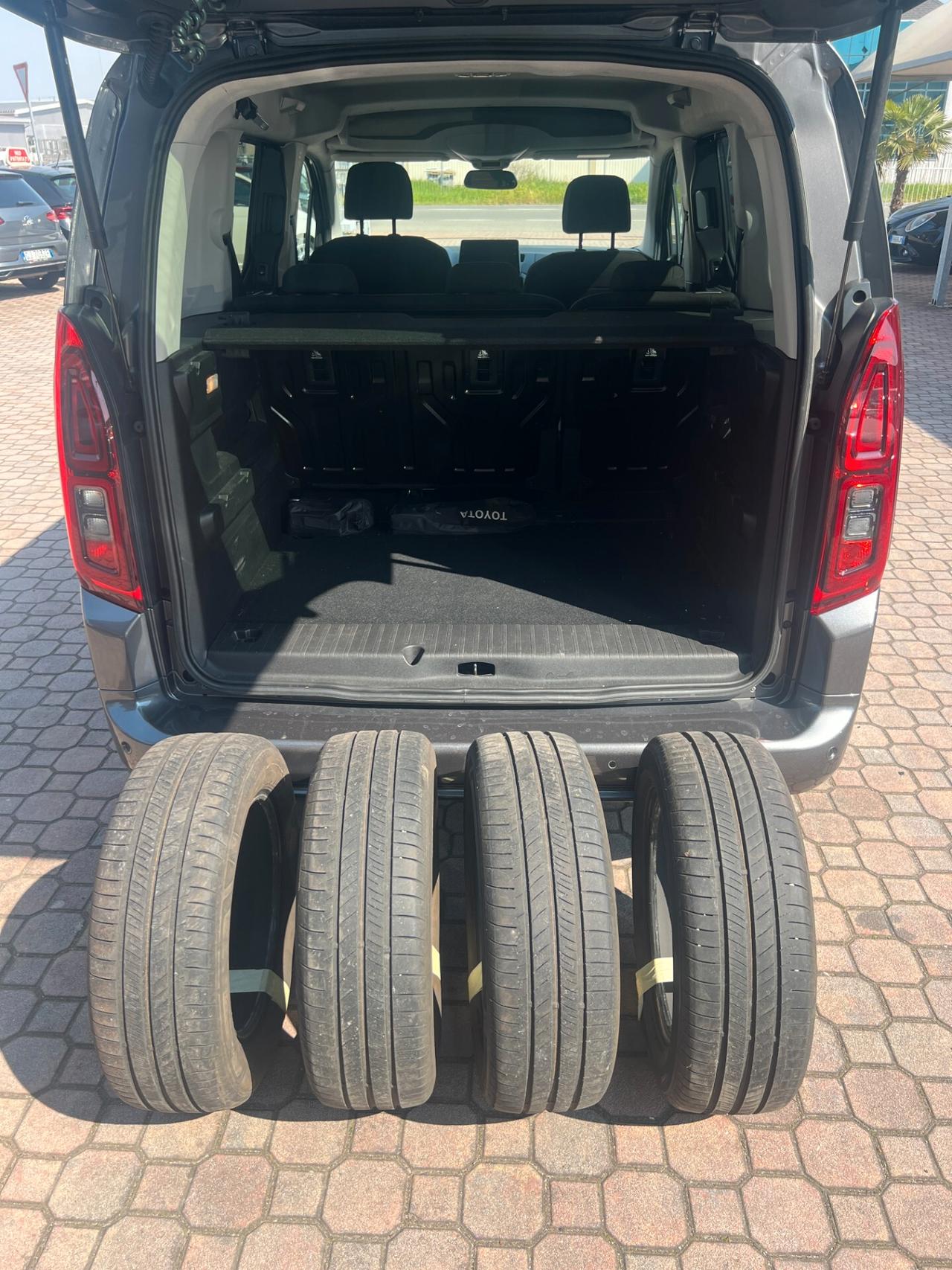 Toyota Proace Verso 1.5D L0 D Executive