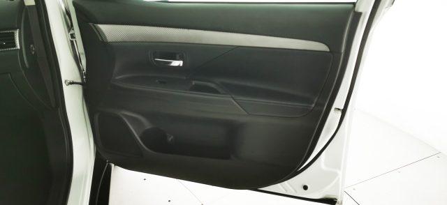 MITSUBISHI Outlander 2.2 DI-D 4WD Instyle 5p.