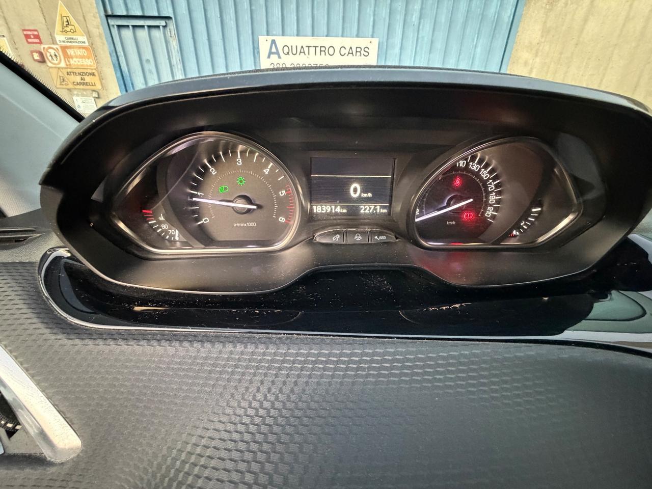 Peugeot 3008 BlueHDi 120 EAT6 S&S Allure