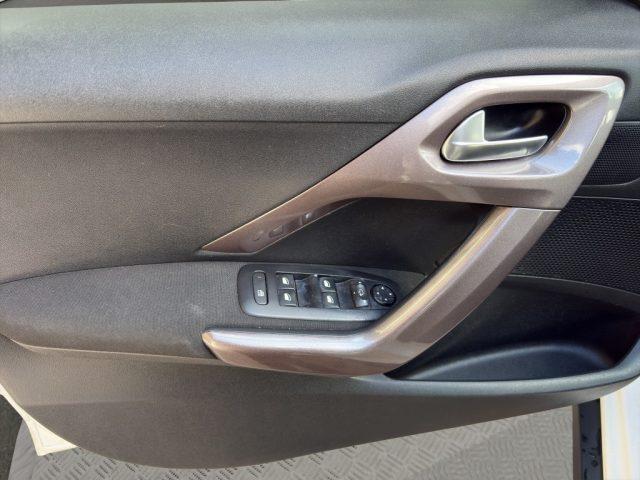 PEUGEOT 2008 1.2 VTi 82CV Allure