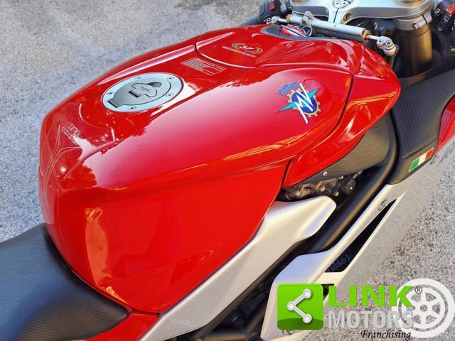 MV AGUSTA F4 1000 .