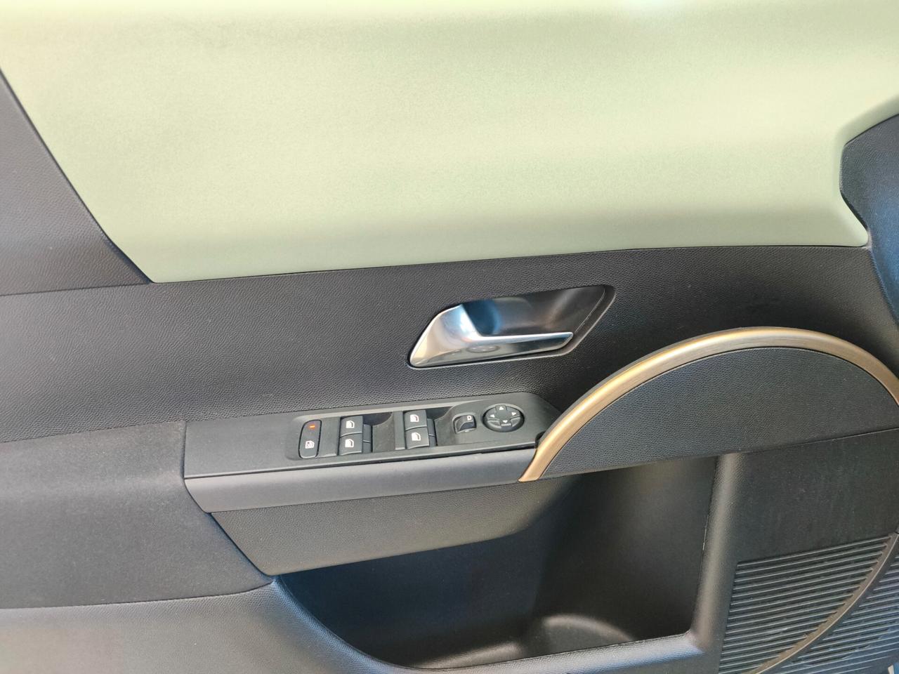 Nuova Lancia Ypsilon Hybrid e-DCT - 1.2 - 100cv