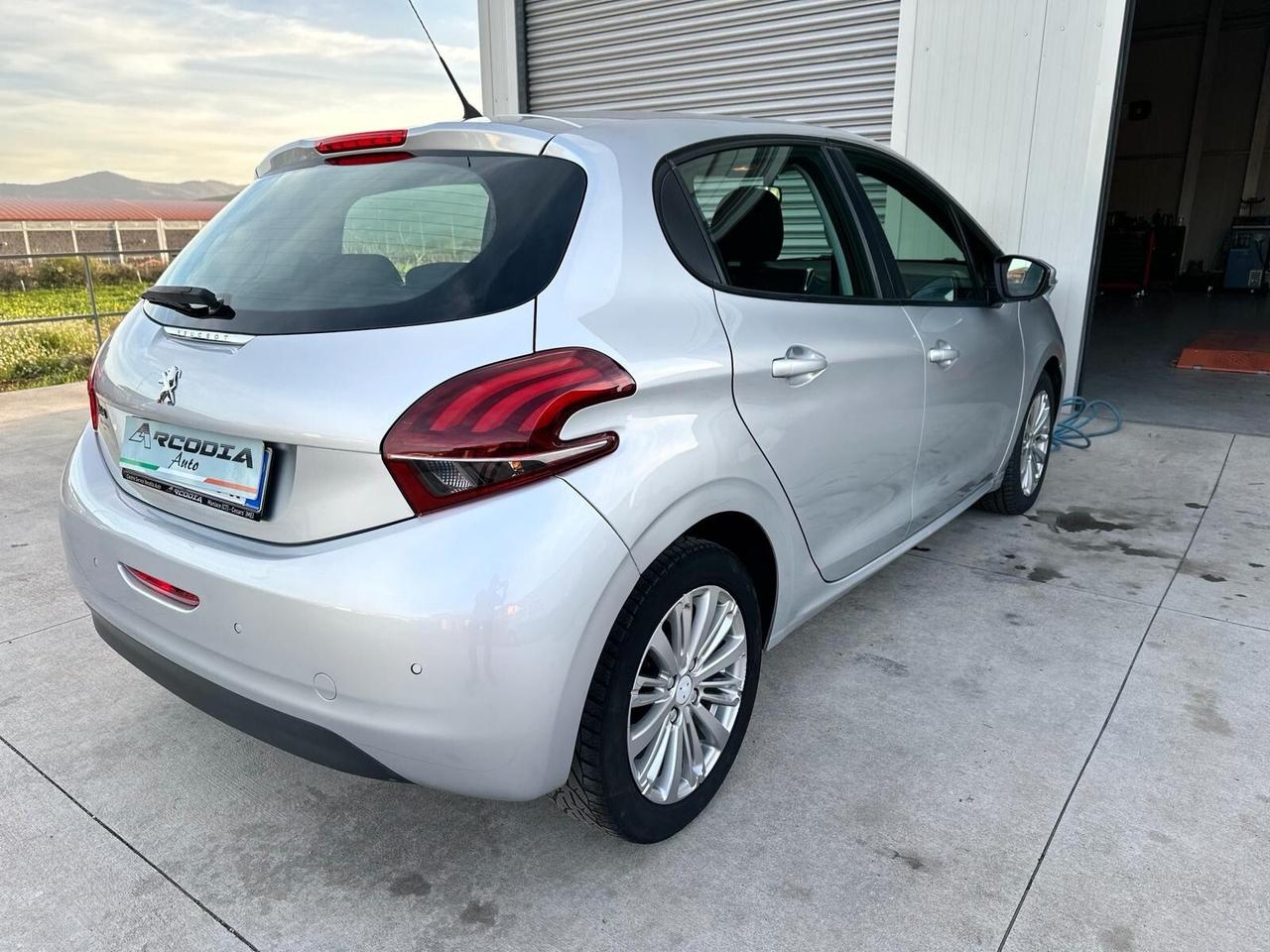 Peugeot 208 BlueHDi 75 5 porte Allure