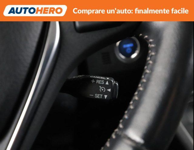 TOYOTA Auris 1.8 Hybrid Black Edition