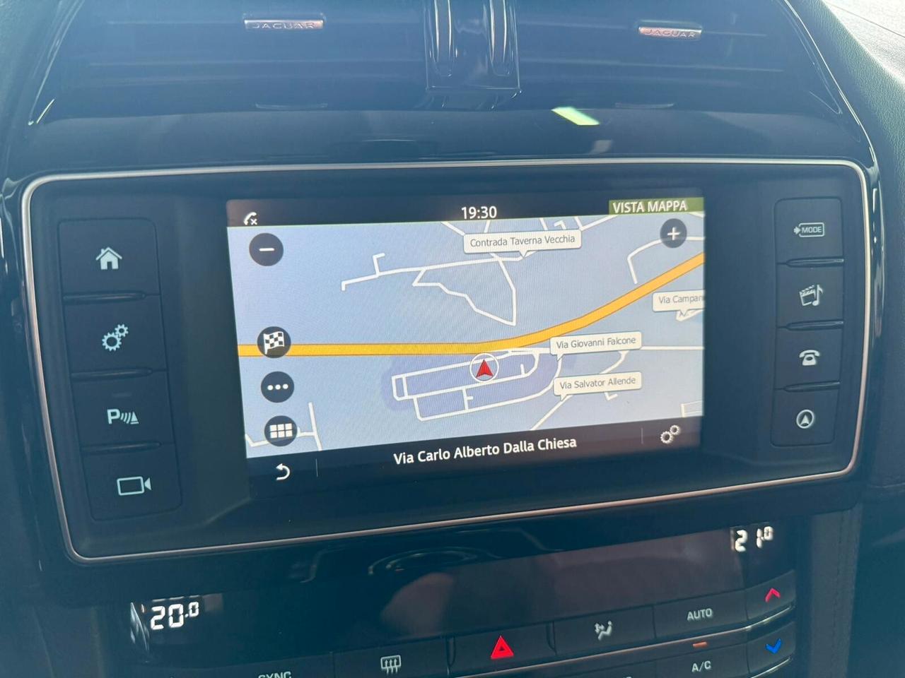 Jaguar F-Pace 2.0 D 180 CV AWD aut. Prestige