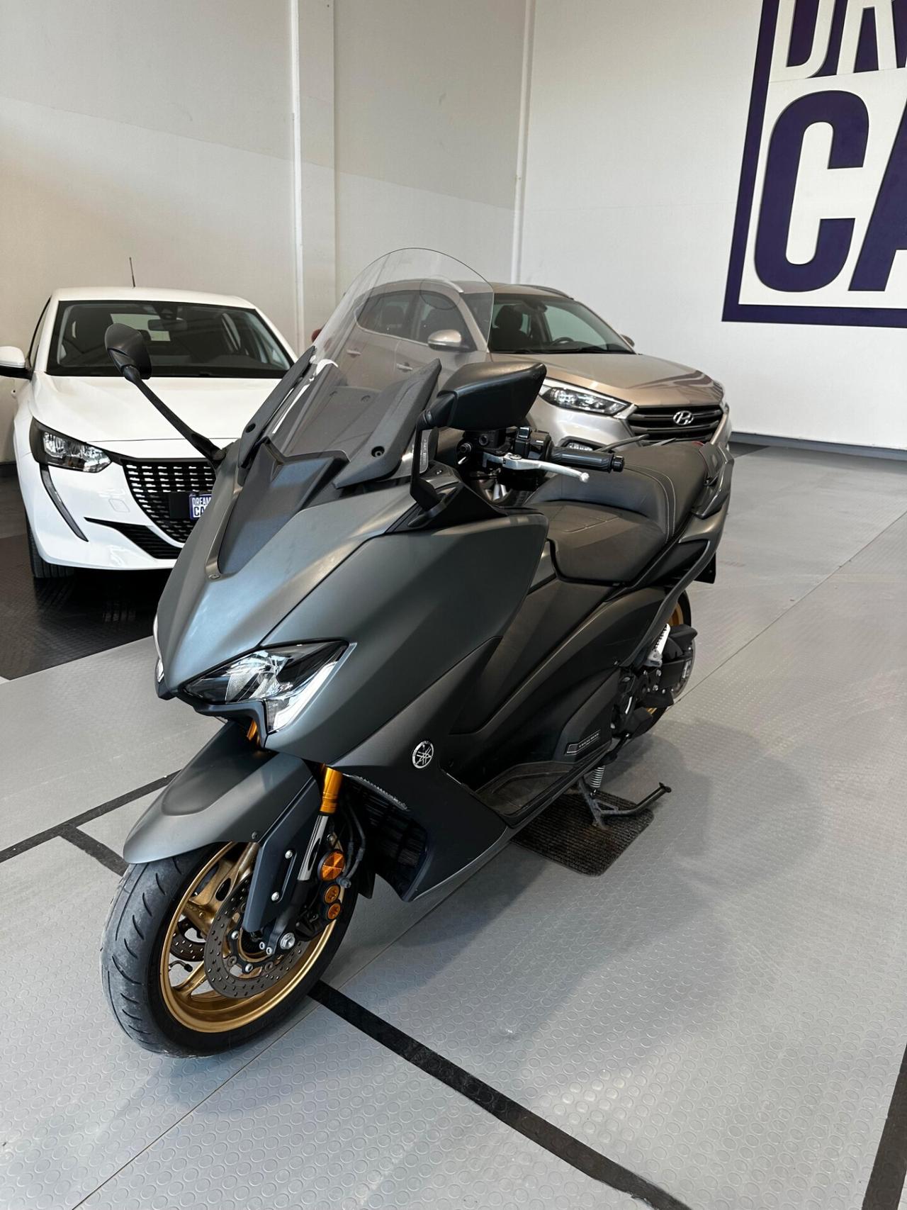 Yamaha T Max 560