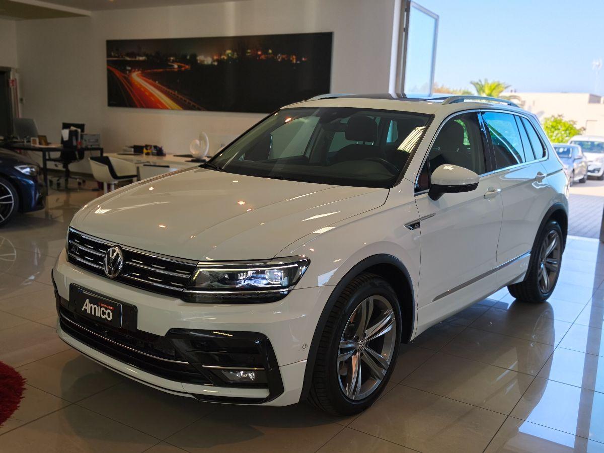 VOLKSWAGEN Tiguan R-LINE TETTO 190CV DSG 4MOTION