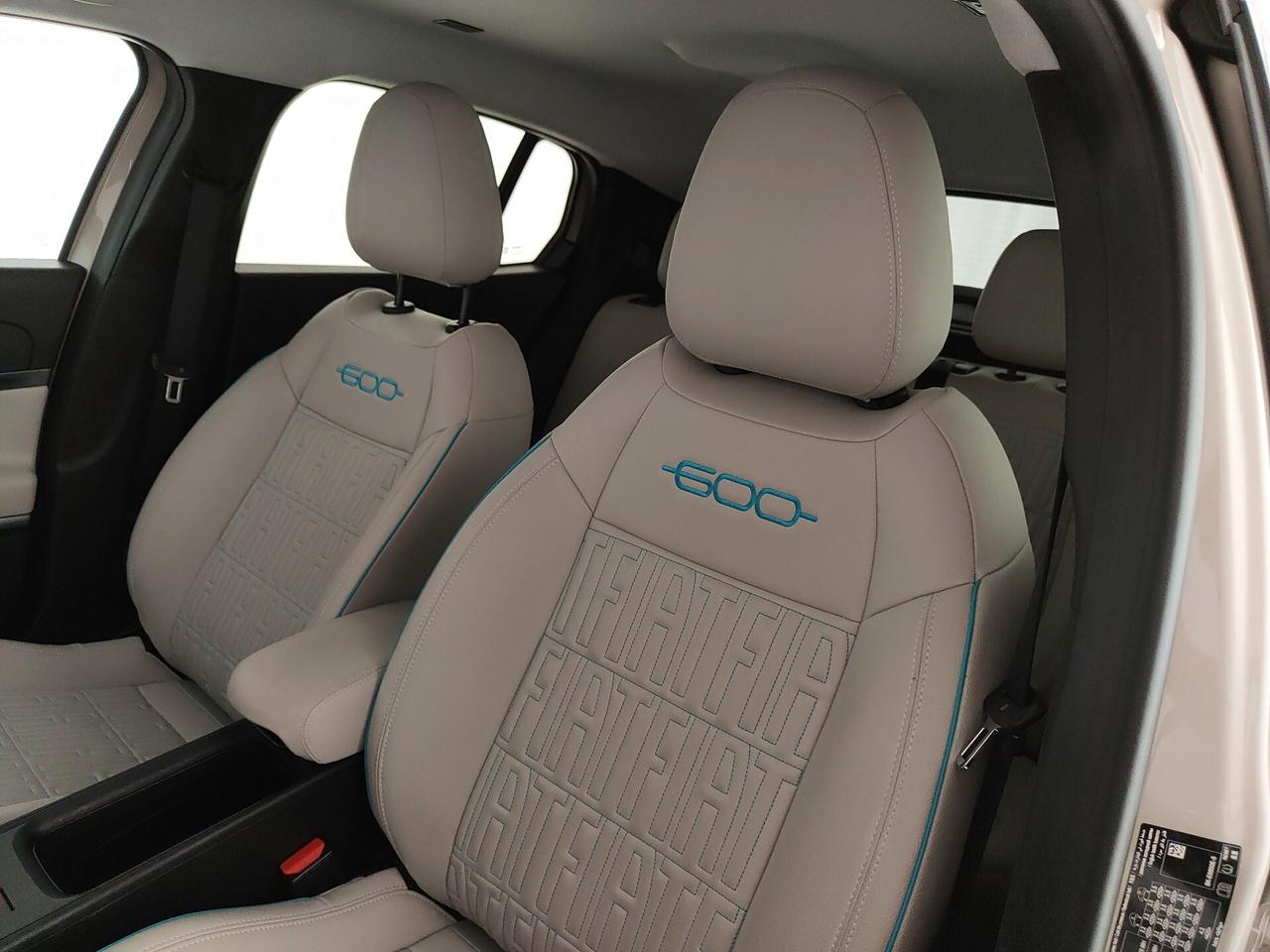 Fiat 600 Hybrid 110 CV DCT MHEV La Prima