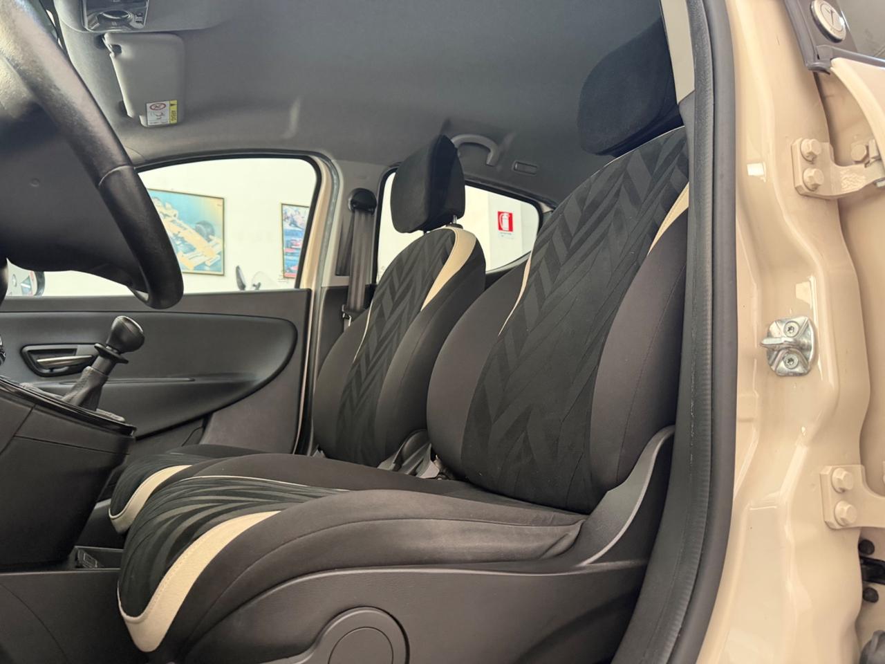 Lancia Ypsilon 1.2 Benzina Opening Edition