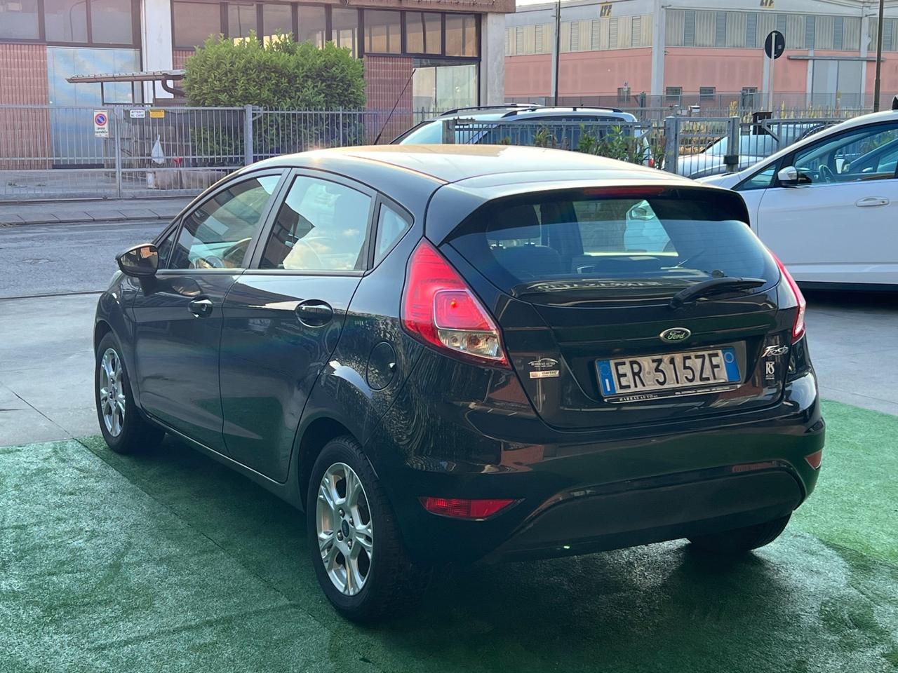 Ford Fiesta 1.5 TDCi 75CV 5 porte Titanium