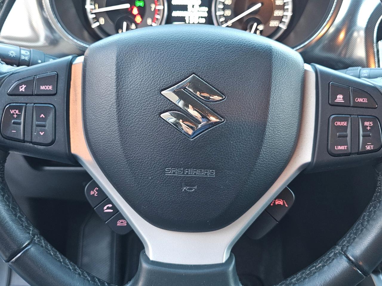 Suzuki Vitara 1.4 Hybrid Top