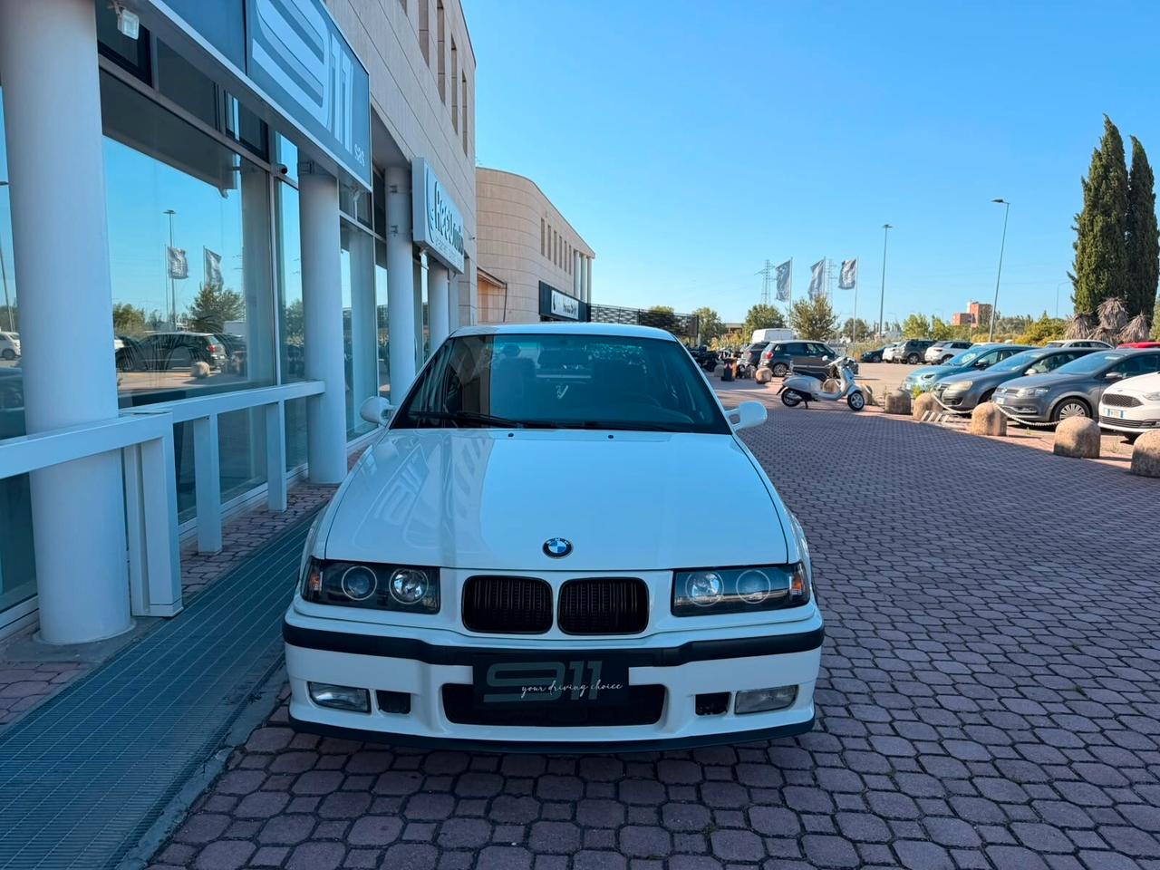 Bmw 320 320i 4 porte