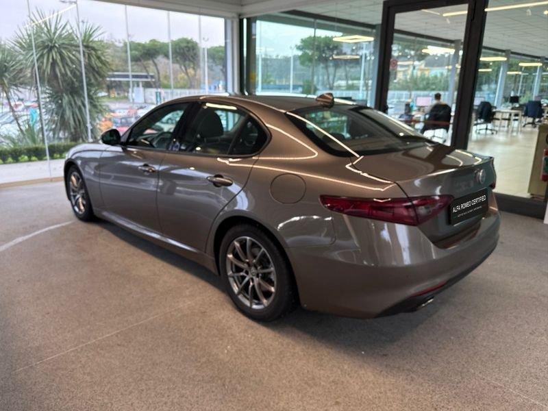 Alfa Romeo Giulia 2.2 Turbo AT8 150CV Super
