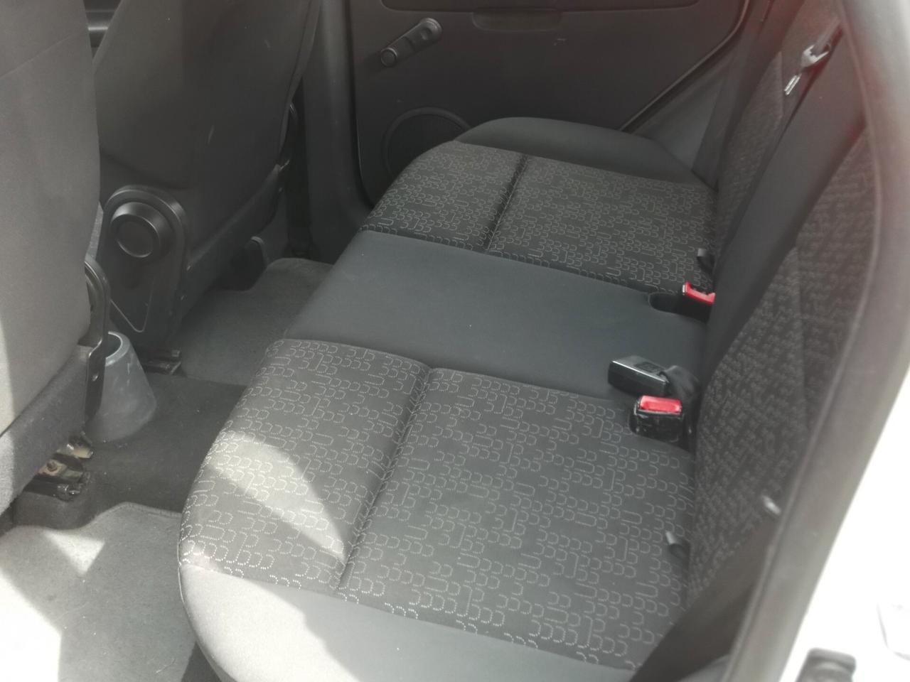 Mitsubishi Colt 1.3 5p. Inform - 34