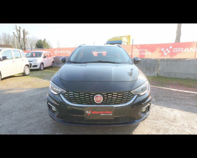 FIAT Tipo 1.6 Mjt S&amp;S SW Lounge