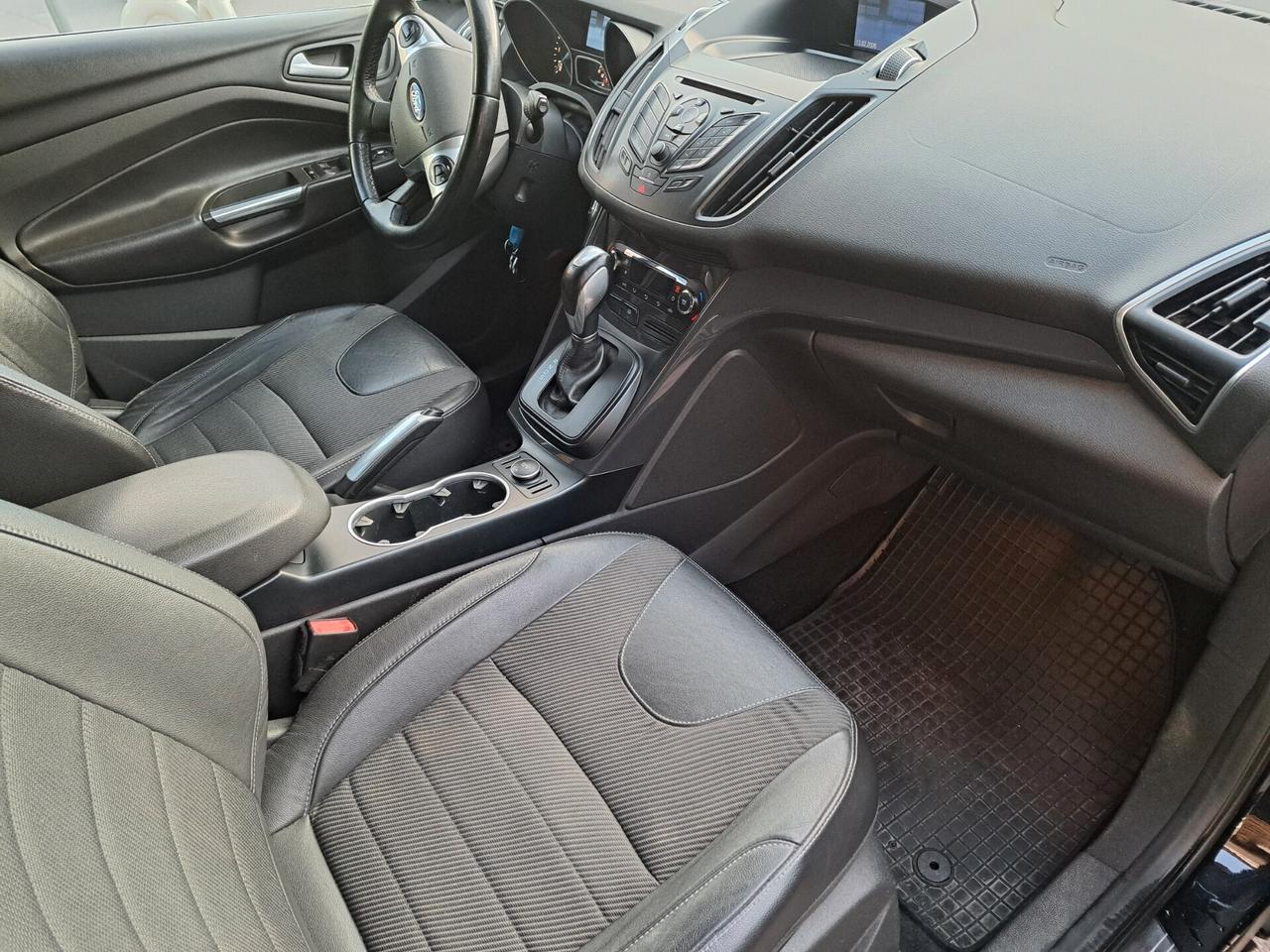 Ford Kuga 2.0 TDCI 163 CV 4WD Powershift Titanium