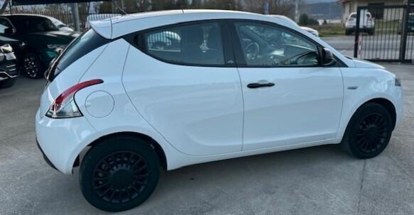 Lancia Ypsilon 1.2 69 CV 5 porte S&S Gold