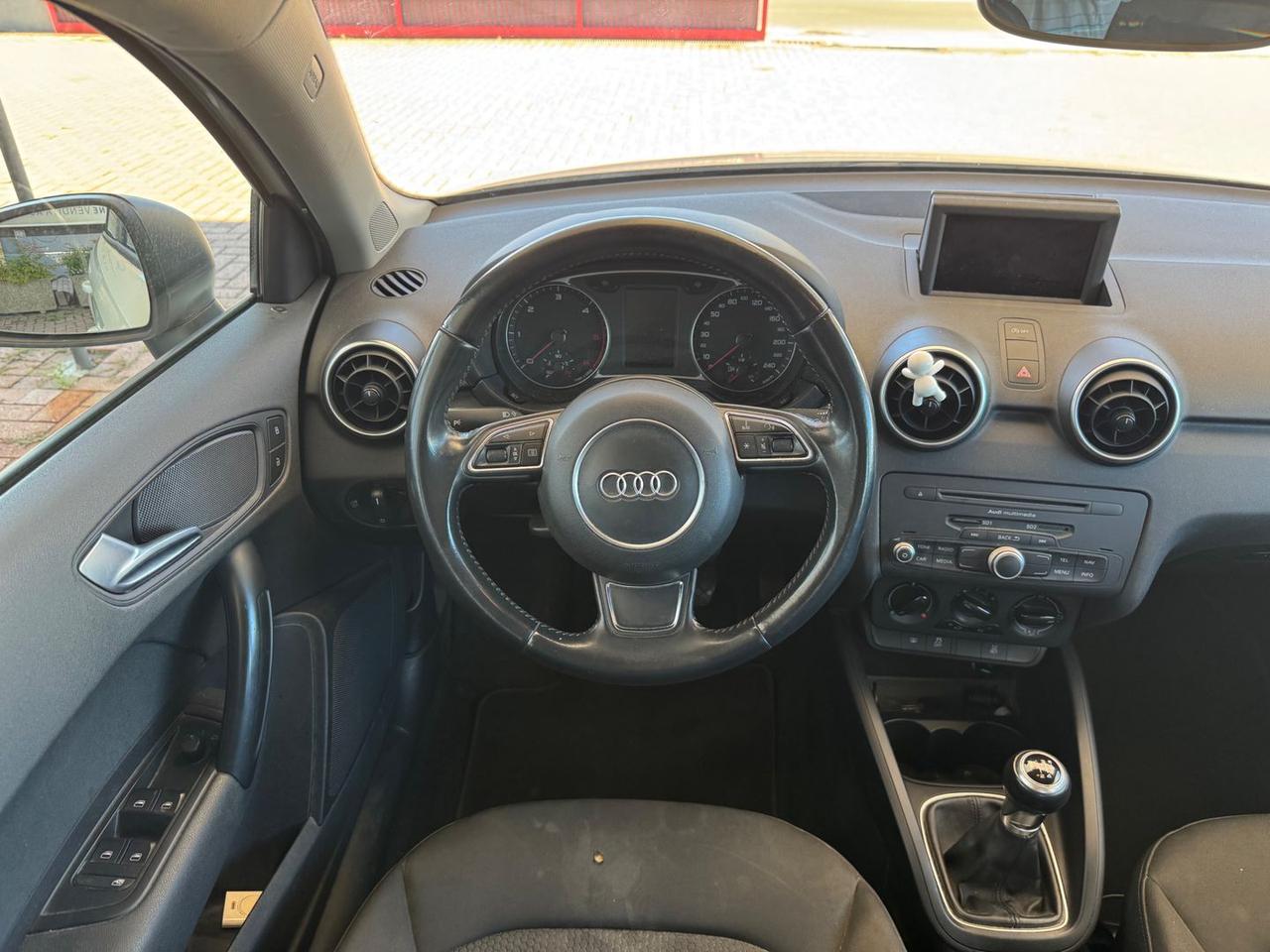Audi A1 Admired 1.6 TDI #6654
