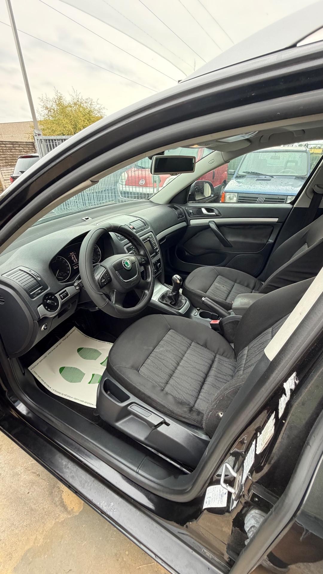 Skoda Octavia 1.6 TDI CR F.AP. Elegance