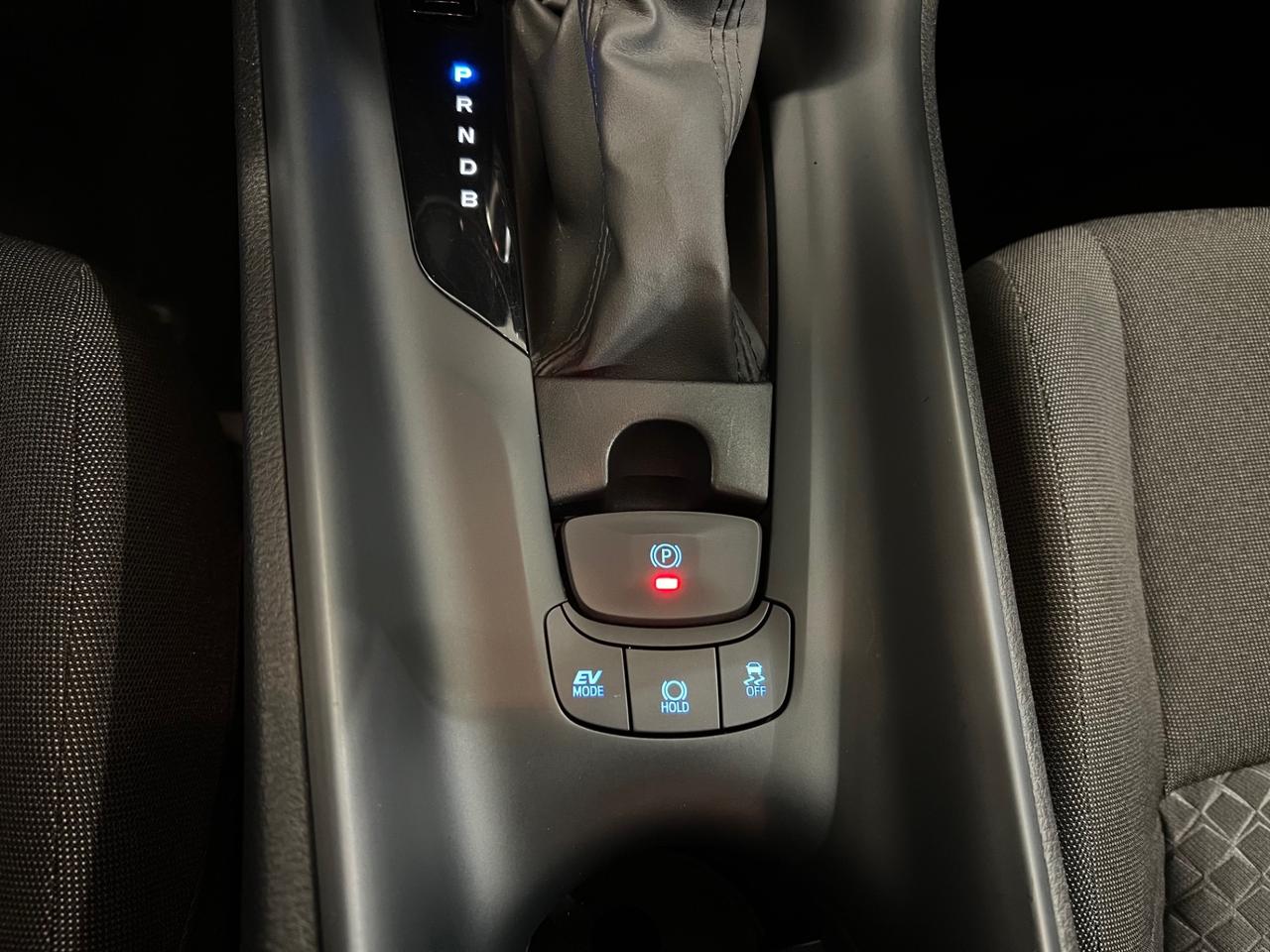 Toyota C-HR 1.8 Hybrid E-CVT Business