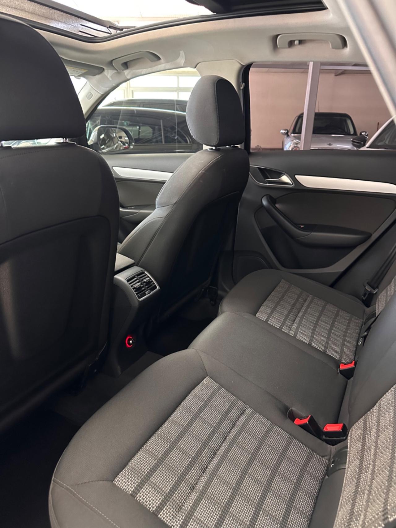 Audi Q3 2.0 TDI 150 CV quattro S tronic Sport