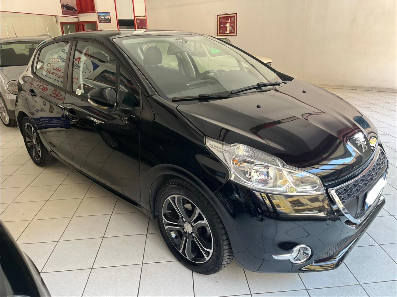 Peugeot 208 BlueHDi 75 5 porte Allure