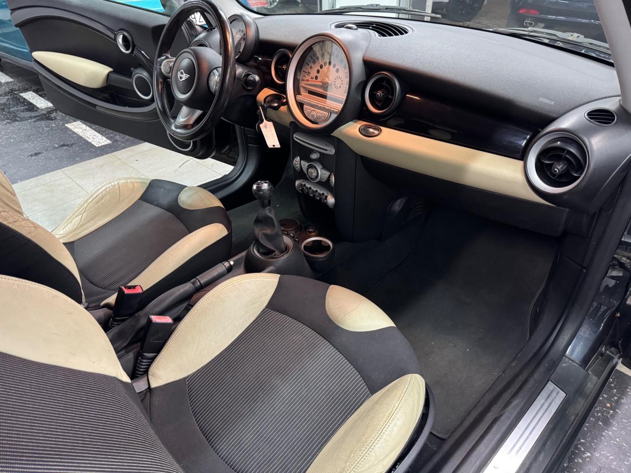 Mini 1.4 16V One Chili