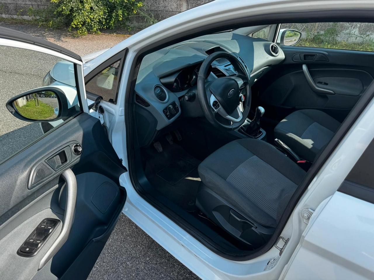 Ford Fiesta 1.6 TDCi 95 CV 5p. Titanium