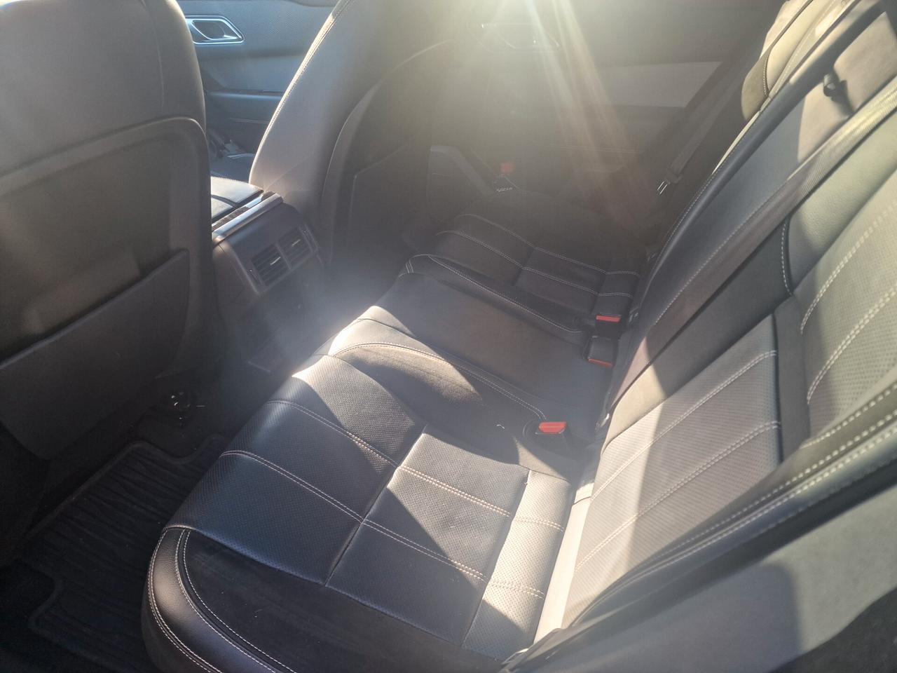 Land Rover Range Velar 3.0D V6 300 CV R-Dynamic HSE