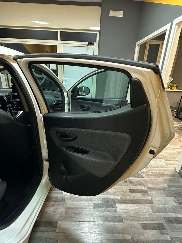 Lancia Ypsilon Ypsilon 1.2 69 CV Black and Noir PREZZO VERO