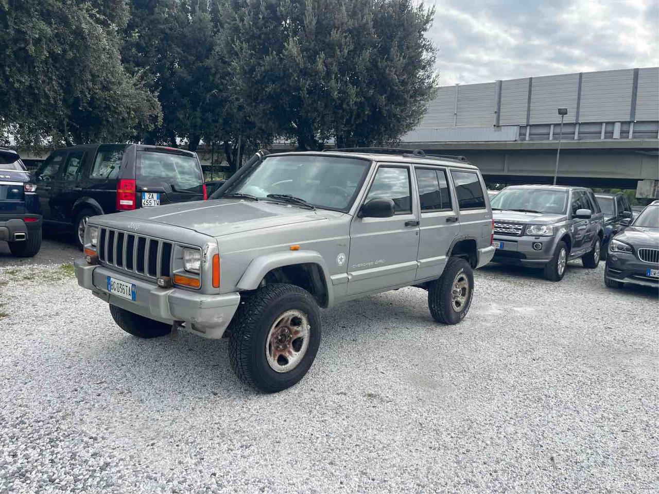 JEEP CHEROKEE