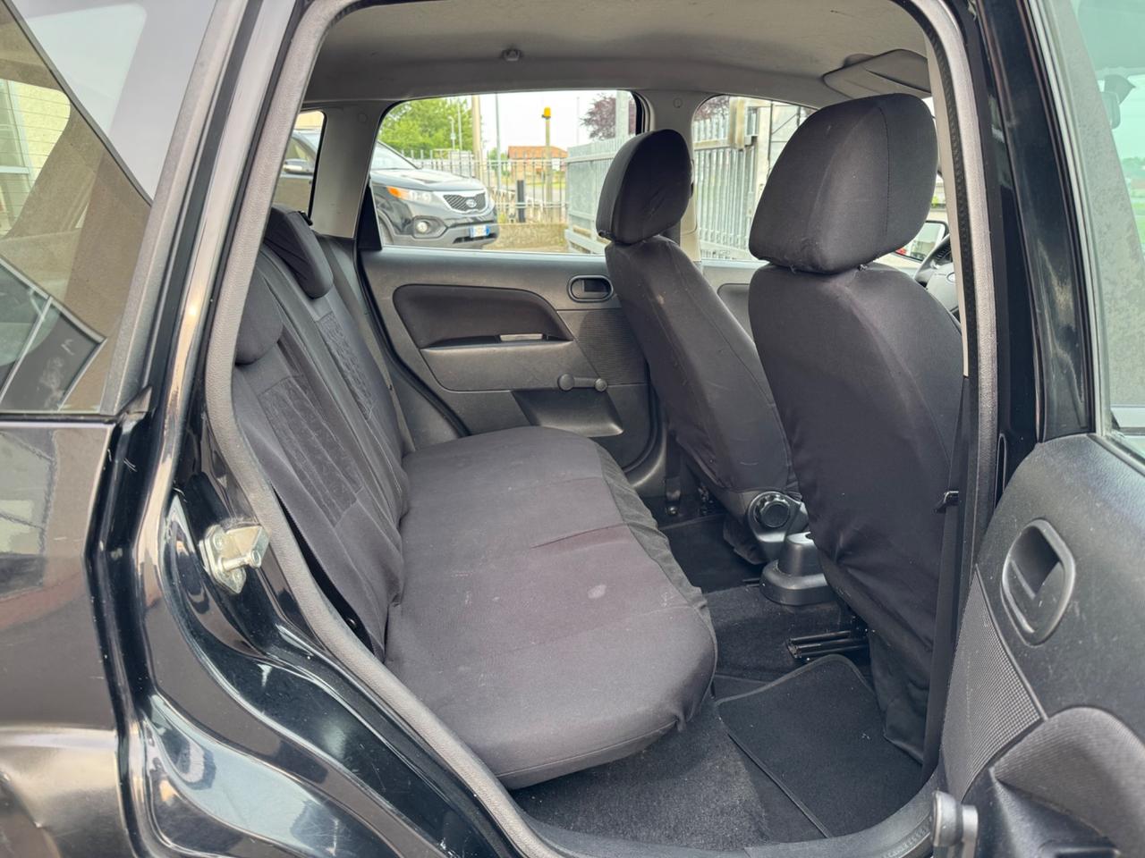 Ford Fiesta 1.2 Benzina. Ok Neopatentati