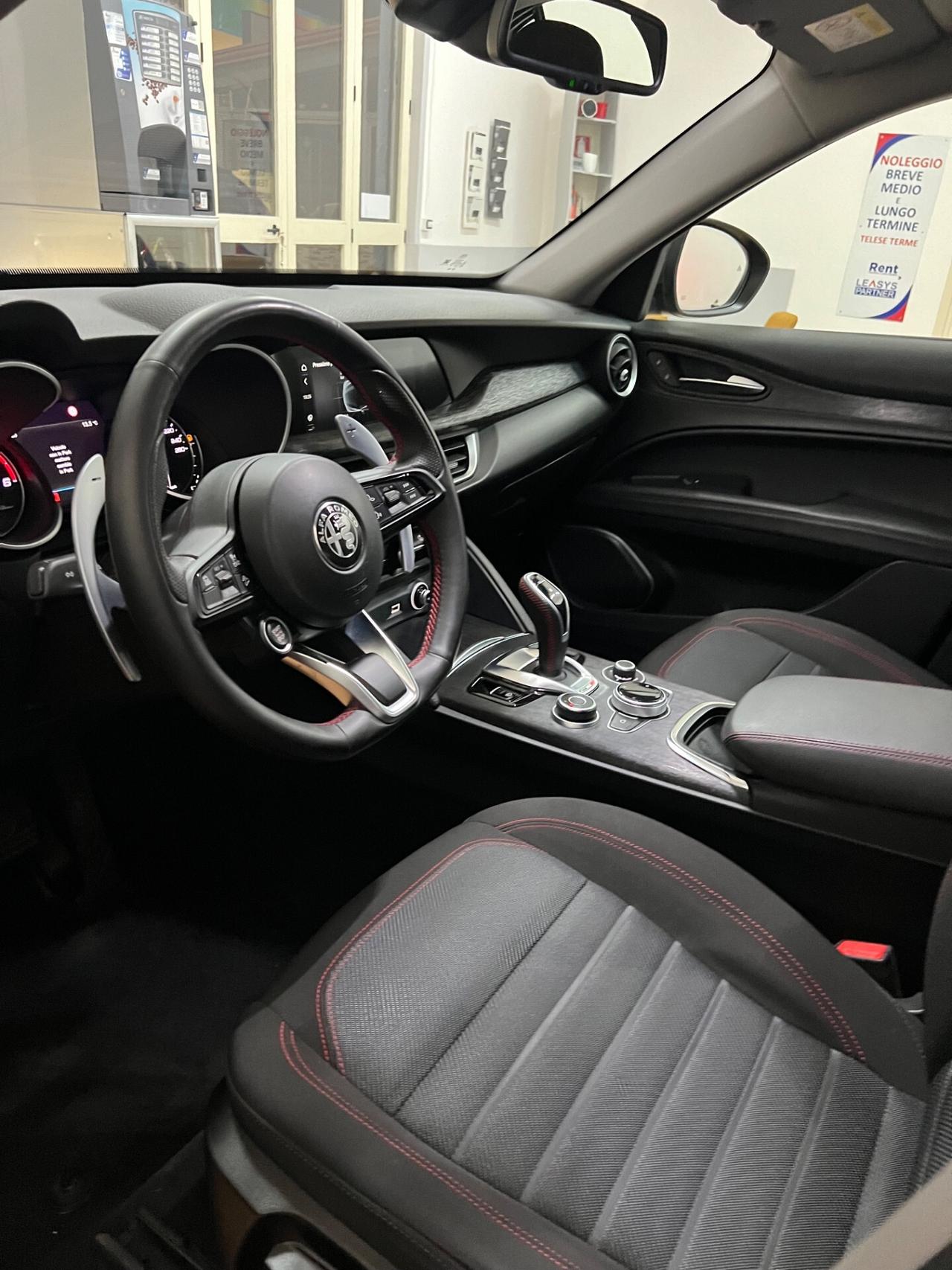 Alfa Romeo Stelvio 2.2 Turbodiesel 190 CV AT8 Q4 Business