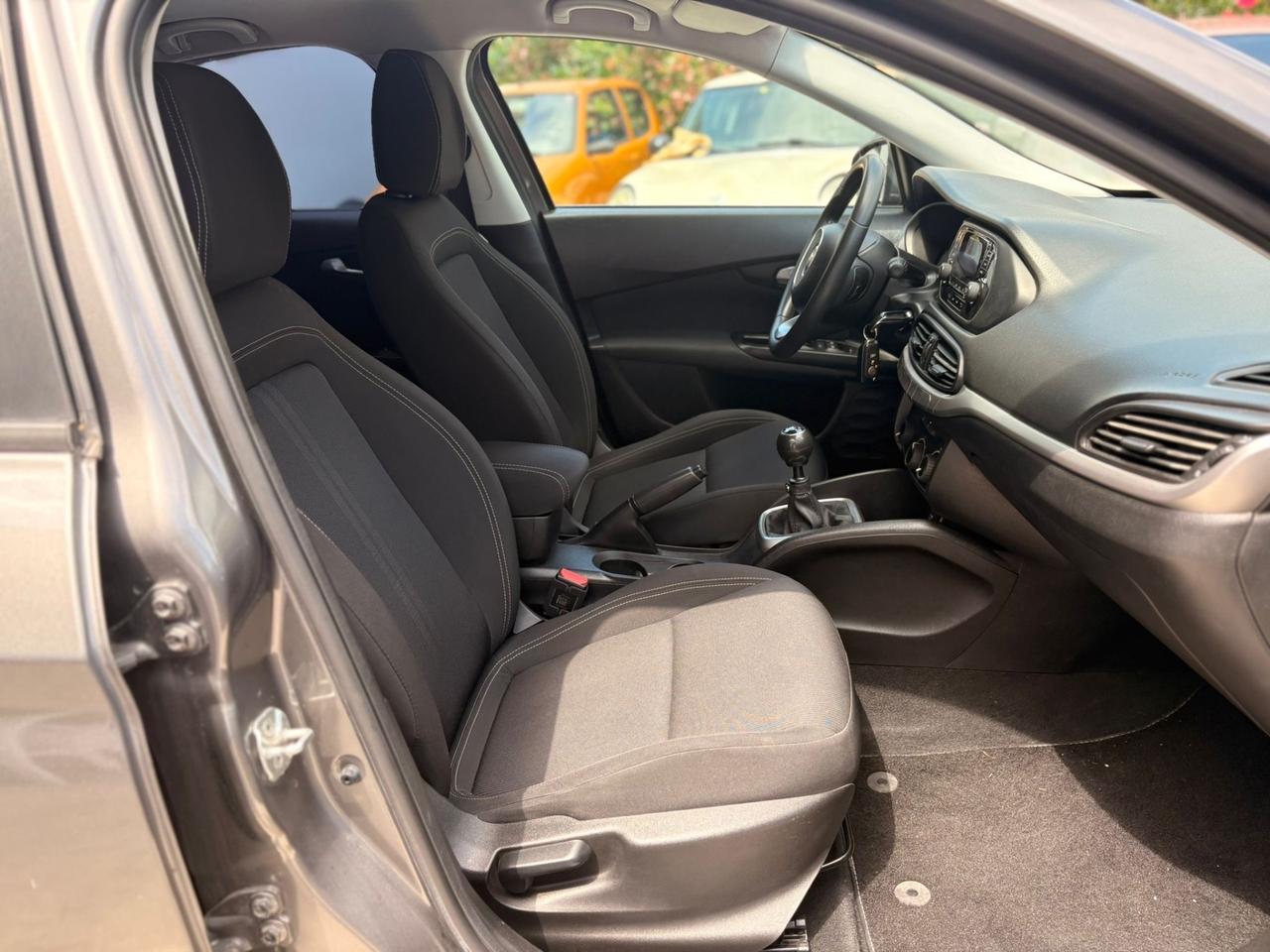 Fiat Tipo 1.6 MJT SES 5P S-DESIGN