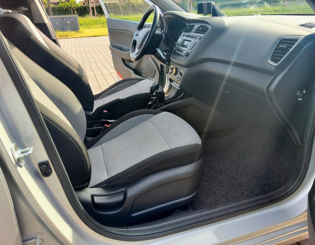 Hyundai i20 1.1 CRDi 12V 5 porte Comfort